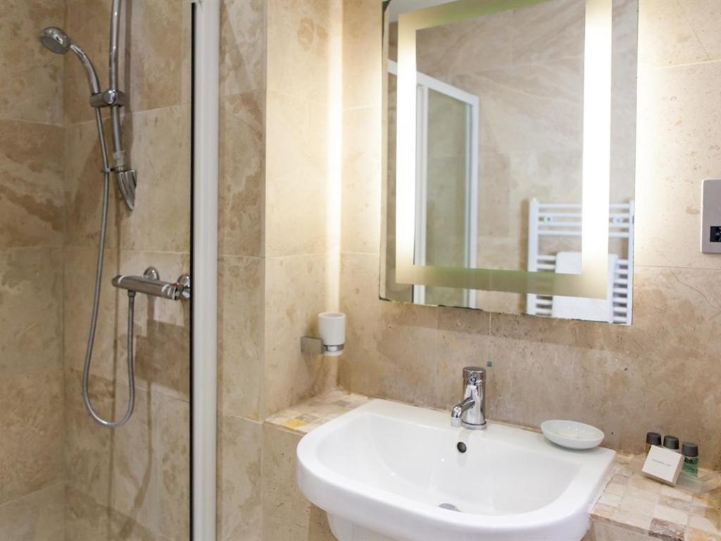 Birch House Bed & Breakfast Уэймут Номер фото